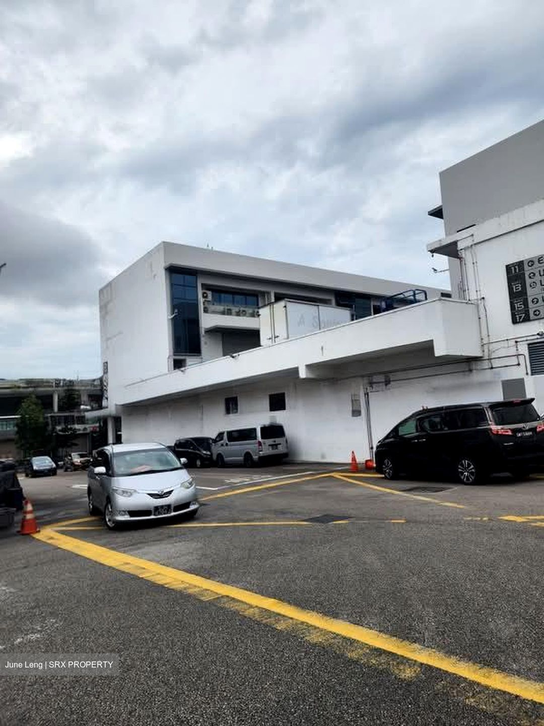 Bartley Biz Centre (D14), Factory #532968021